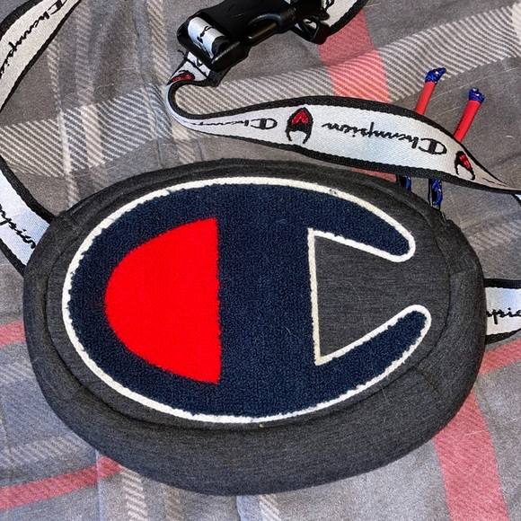 Champion Prime Big C Sling bag/Messenger Bag - Picture 3 of 4